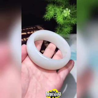 羊脂白玉是什么?揭秘和田玉中的顶级存在