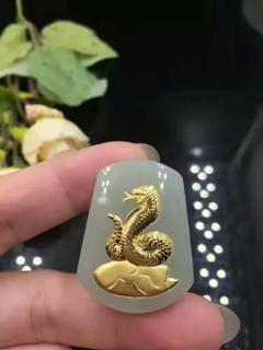 顶级和田玉镶嵌24k千足金12生肖吊坠.有证书!