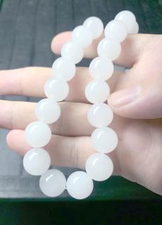 399元和田玉项链竟是石英岩?