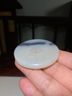 新疆和田玉青花籽料平安牌吊坠
