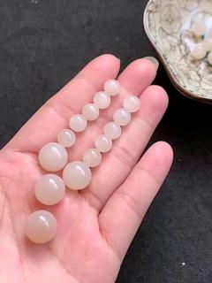 和田玉颜色发白是因为品质不好吗?