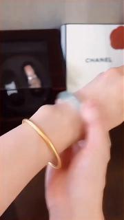 7000年和田玉手镯女款白玉冰白晴玉镯子
